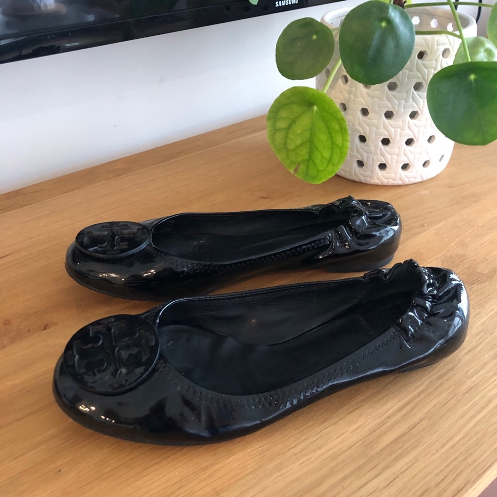 Tory Burch reva black patent leather ballet flats